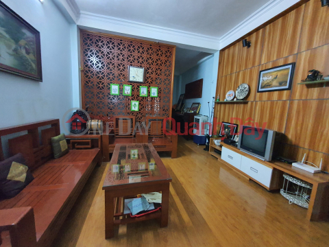 Nhà 3 tầng trung tâm phố cổ Vĩnh Yên giá chỉ 3 tỷ lẻ _0