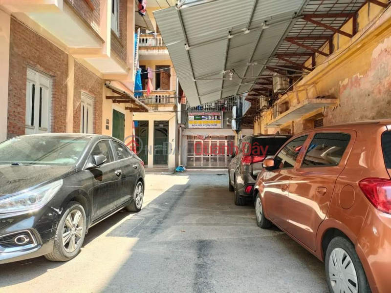 cant believe it! About 10 billion, there is a house in Tran Quoc that is as big as a 45mx4t street. Sales Listings