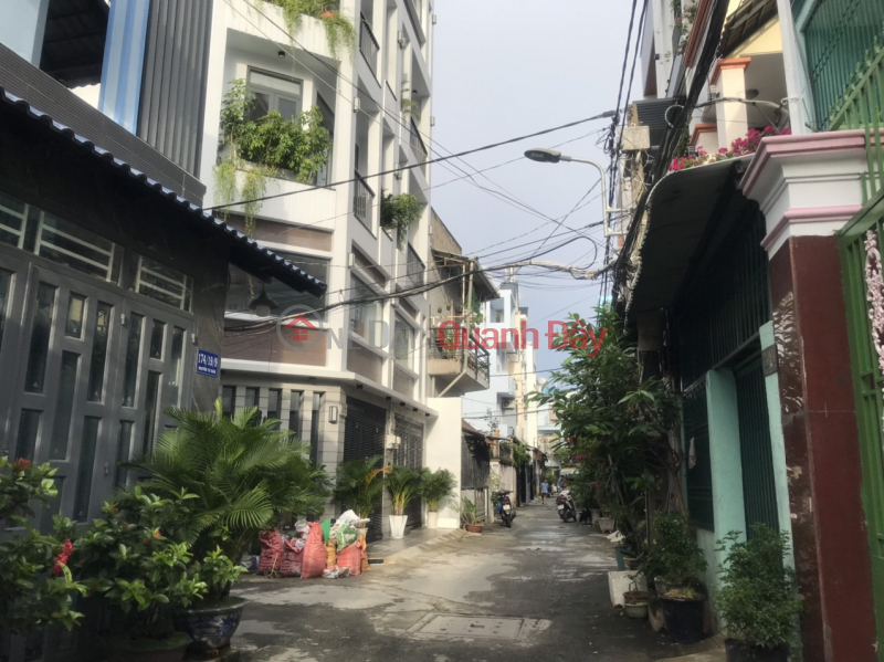 House for sale on original lot Nguyen Tu Gian, car alley, 53m2, 5 billion more. Sales Listings