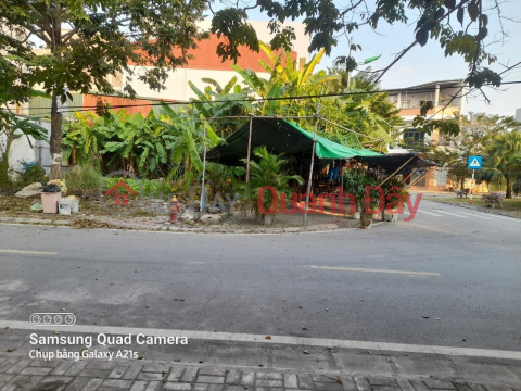 BEAUTIFUL LAND - GOOD PRICE - FOR SALE CORNER LOT WITH PARK VIEW 2 FACES _0