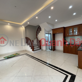 HOUSE FOR RENT , THACH Ban 50M2 * 4 storeys * DOORS CAR _0