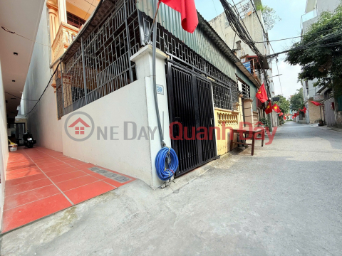 NHỈNH 5 TỶ XÍU Hàng Hiếm Giang Biên nhà đẹp 5T 1 nhà ra oto tránh. LH 0936123469 _0