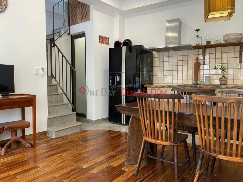 Chính chủ bán căn nhà có nắng có gió, có sân vườn ngay tại trung tâm Quận 3 Việt Nam | Bán đ 14,85 tỷ