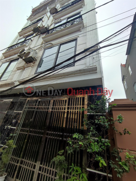 Pham Van Dong - Selling house 31mx 5 floors, wide alley, free furniture Sales Listings