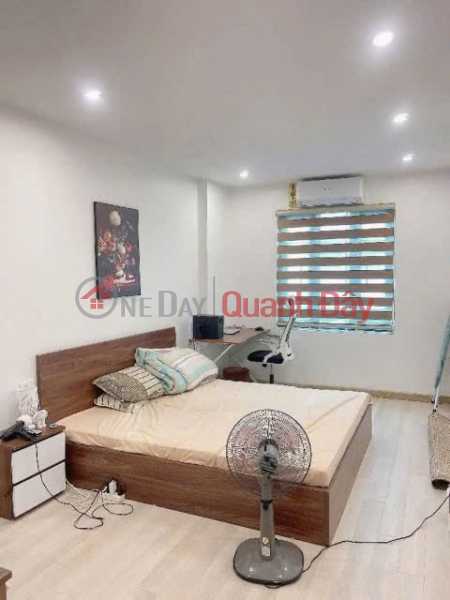 đ 5.3 Billion | Selling 3-storey townhouse built by private people in Ke Tanh - Giang Bien, 30m² price just over 5 billion