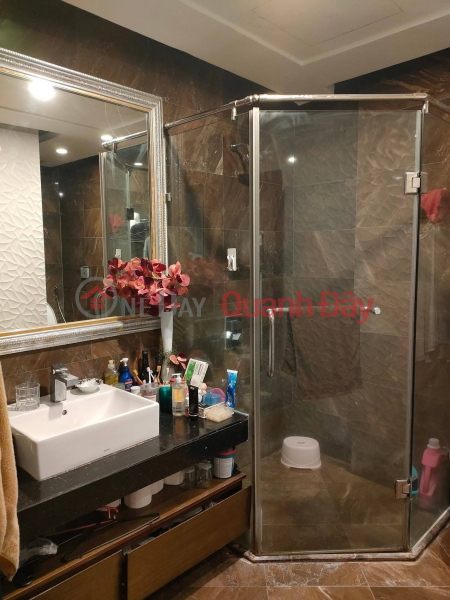 Urgent sale of a 110m2, 6-story townhouse with elevator and 4m frontage on Tran Quoc Toan street – only 76.5 billion VND (negotiable). | Vietnam | Sales đ 76.5 Billion