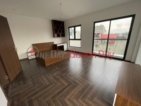 SUPERB PROPERTY IN THACH BAN – 60M² – 6 FLOORS – ELEVATOR – FULLY FURNISHED – RIGHT NEXT TO THE LAKE _0