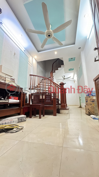 BEAUTIFUL HOUSE FOR SALE ON NGUYEN KHANH TOAN STREET. Area 32 m2, 5 centers, frontage 3.2 m. PRICE 4.7 BILLION. Phone number: 0981593380. Sales Listings