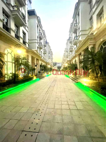 Giang Vo Townhouse for Sale, Ba Dinh District. 145m Frontage 8m Approximately 68 Billion. Commitment to Real Photos Accurate Description. Master Thien Vietnam Sales ₫ 68.5 Billion