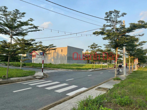 5x19m residential land with paved road and sidewalk, next to Buu Long Tourist Area, price 1.45 billion VND (negotiable) - free construction. _0