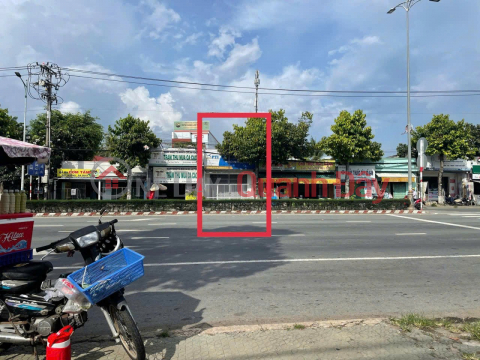 OWNER NEEDS TO SELL A HOUSE WITH TWO STREET FRONTAGES (front and back) RIGHT AT THE TUAN DAU INTERSECTION – NATIONAL HIGHWAY 60, CHAU THANH, BEN TRE _0