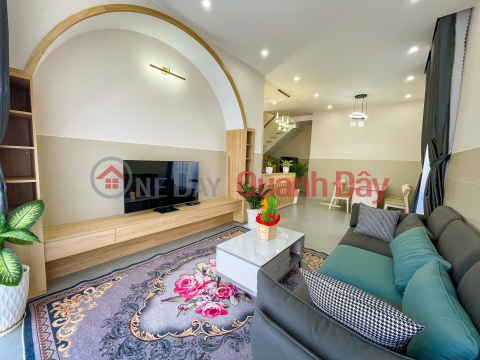 CHO THUÊ VILLA CAO CẤP SÂN VƯỜN NAM HỒ ĐÀ LẠT GIÁ 30 TRIỆU _0