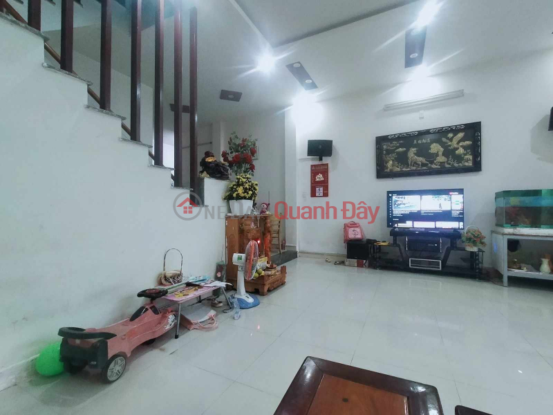 Property Search Vietnam | OneDay | Nhà ở, Niêm yết bán ► Mặt Tiền Nguyễn Tất Thành, Bãi Tắm, Công Viên, 122m2, 4 tầng, ngang 7.5m