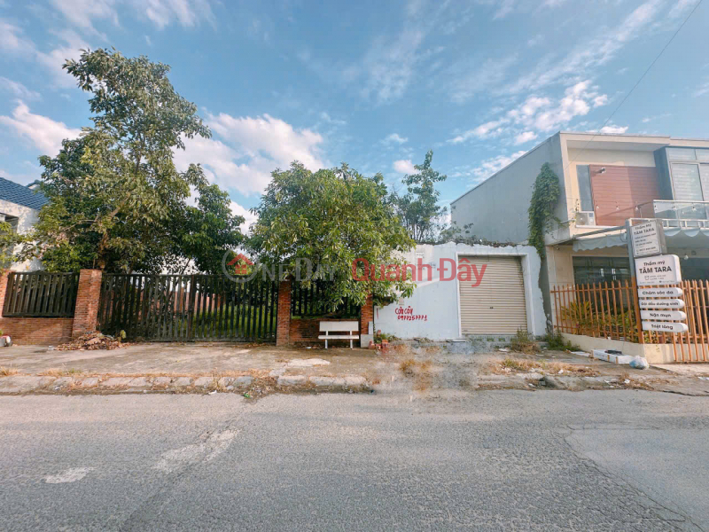Land for sale in Tan Phong residential area, opposite the park, 7m asphalt road, only 2 billion 850 Sales Listings