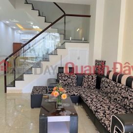 URGENTLY NEED TO SELL HOUSE IN GOLDEN Hills RESORT, Ward 4, Da Lat _0