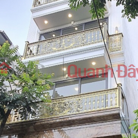 HOUSE FOR SALE IN NGUYEN VAN CU, LONG BIEN. 40M X5T, MT; 5M, JUST OVER 4 BILLION. _0