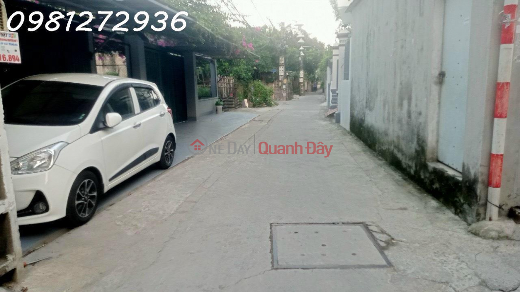 Selling land and giving away a 4-storey house in Duc Giang, Long Bien, Hanoi, area 45m2, frontage 4m, car parking, commercial area. Sales Listings