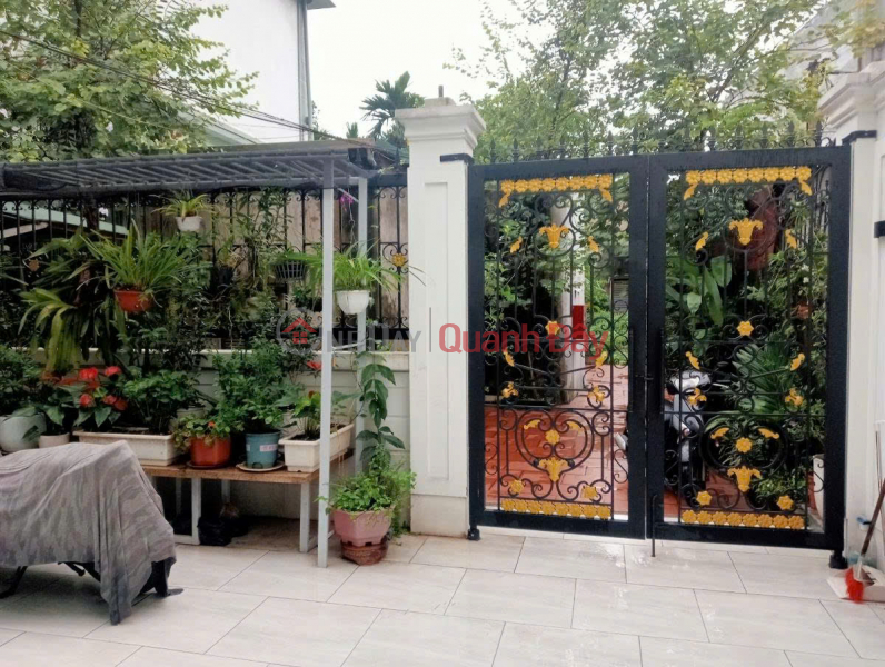 LONG BIEN MINI VILLA WITH GARDEN FOR SALE - CENTRAL LOCATION - 3 AIRY Sales Listings