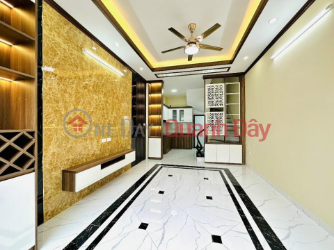 Bán nhà Tư Đình. 62m2 * 4 tầng * 10 tỷ. ô tô tránh, Kinh Doanh. _0
