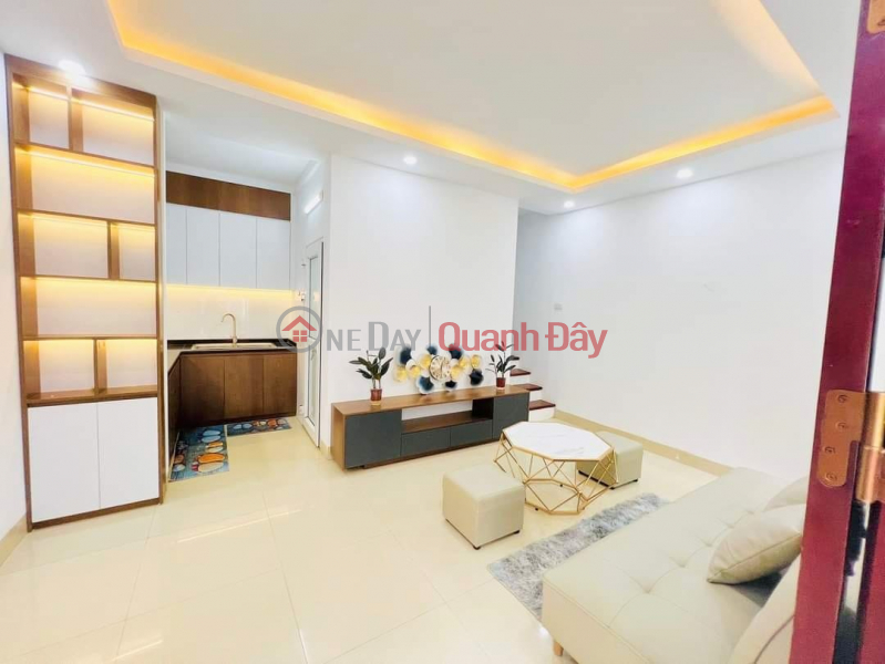 HOUSE FOR SALE ON THANH AM STREET, DT 35M, 5T, PRICE 3.3 BILLION, CAR WITH DOORS. Sales Listings