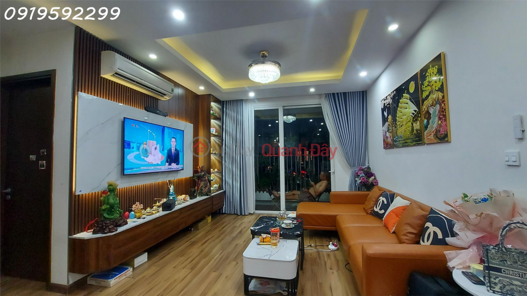 The owner sells the 3-bedroom apartment at No2 Ngoai Giao Doan building in this May Sales Listings