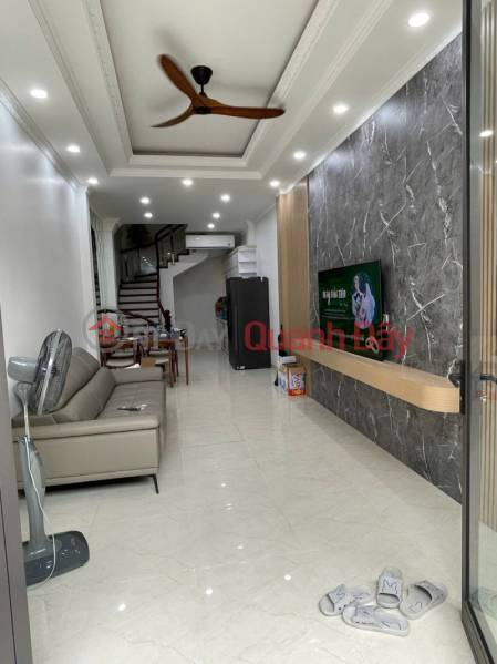 BÁN NHÀ MỚI- ĐẸP TRUNG TÂM Phố Thạch Bàn-Long Biên 40m2 X 5 Tầng 8.3 tỷ., Việt Nam Bán đ 8,3 tỷ