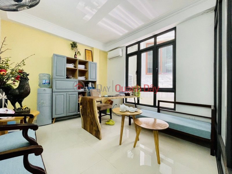 đ 8.5 Billion, House for sale in Dong Da district, Tran Huu Tuoc street, 46m 6 floors, corner lot with car parking right at the door, 8 billion, contact 0817606560