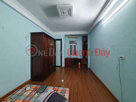 Den Lu house, car parked at the door, wide alley, very airy house, DT35m2, price 3.6 billion. _0