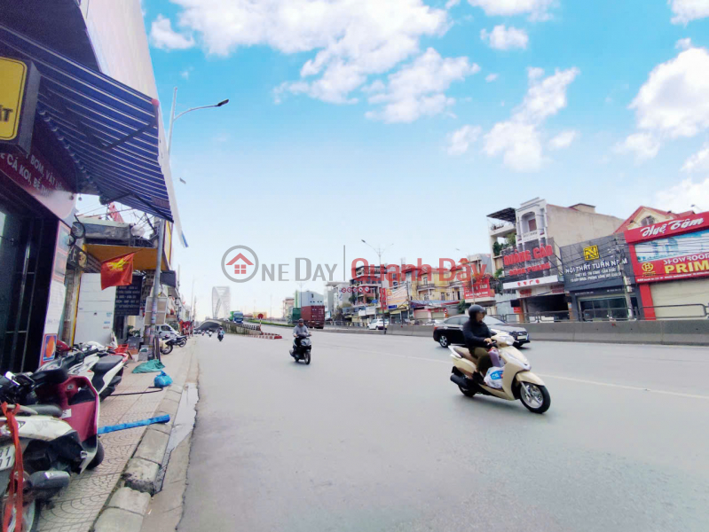 Nhà 6 tầng mặt đường Nguyễn Văn Linh - 81m - Mặt tiền 4.5m - gần AEON | Việt Nam Bán đ 10 tỷ