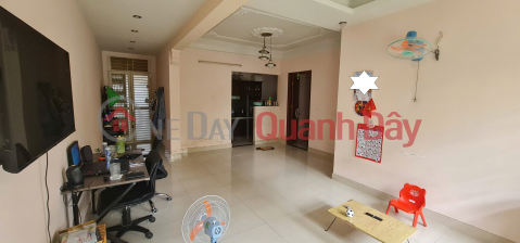 Bán Căn hộ Chung Cư GẦN CHỢ TÂN HƯƠNG 72m², - 2.39tỷ _0