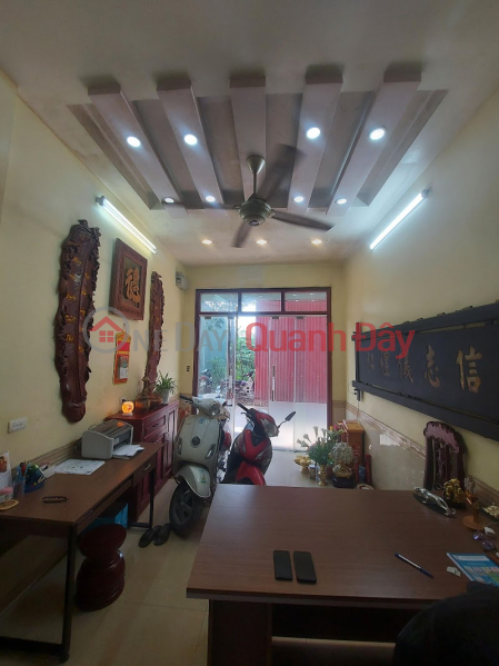 RARE, Owner selling house in Bui Xuong Trach, Thanh Xuan 88m2, 3 floors, 6.9 billion, rent 15 million\\/month Vietnam Sales, đ 6.9 Billion