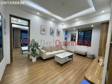 Mới kính koong Tòa 4F Vũ Phạm Hàm 62M 2PN Full nội thất bóng loáng, nhỉnh 6 tỷ _0