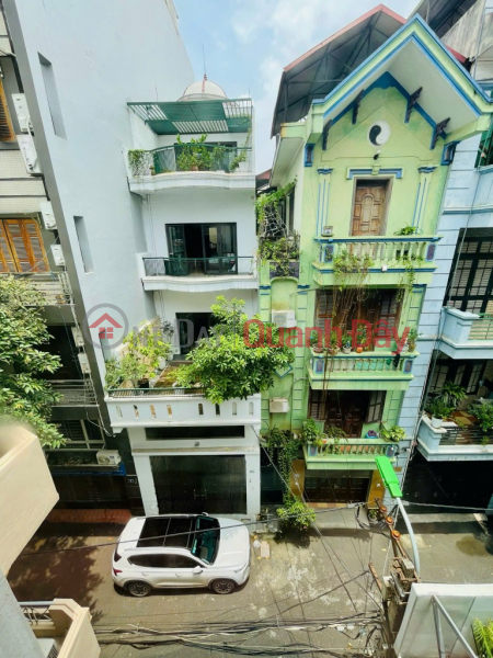 Hoàng Văn Thái, hoàng cung mini 2 ô tô vào nahf, thế đất trường thọ Niêm yết bán