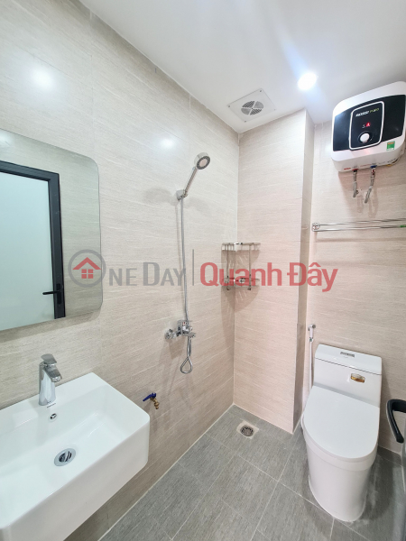 House for sale 75m2 Nghi Tam street, Tay Ho Xinh Elevator Car park at gate 9.2 Billion VND | Vietnam, Sales | đ 9.2 Billion