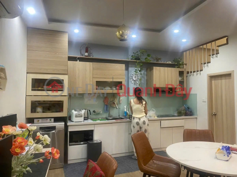 CHÍNH CHỦ BÁN NHÀ MỚI FULL NỘI THẤT Ô TÔ ĐỖ CỔNG Ngọc Lâm 50m2 X 4 tầng ,9.7 tỷ Long Biên. _0