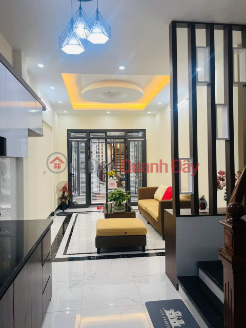 Bán nhà để ở phố Lĩnh Nam, quận HOàng Mai 5 tầng, 3 ngủ mới tinh thoáng sáng, 3,6 tỷ _0