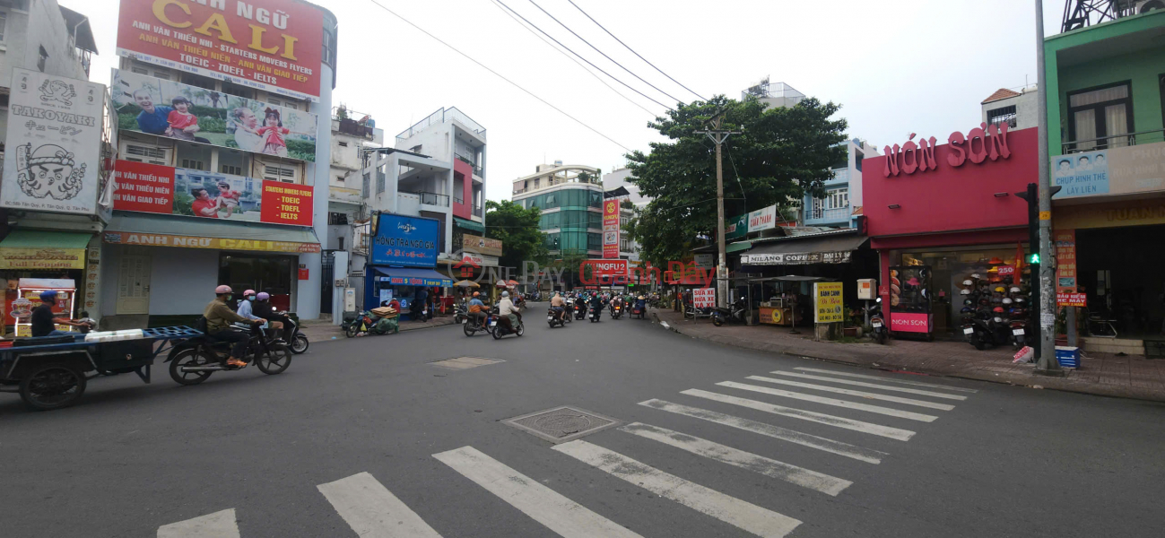 Property Search Vietnam | OneDay | Residential Rental Listings | EXTREMELY RARE - House for rent on Tan Quy Street, 132m², 1 Floor - NEXT TO THE CROSSROAD