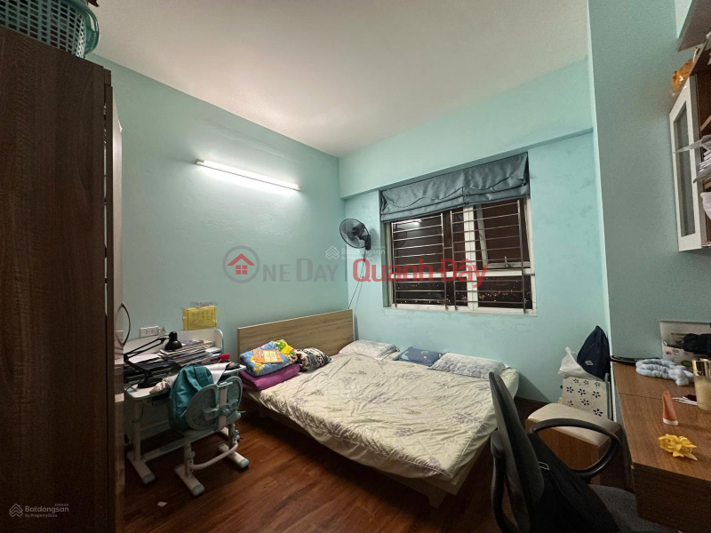 đ 5.9 Billion, Owner selling apartment in OCT5A building - Resco Pham Van Dong, 73.5m2 - 3 bedrooms - Only 5.x billion VND, fully furnished with new furniture.