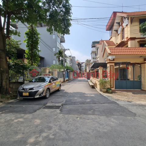 52m2 of land with 3-storey house available, Trau Quy Center, Gia Lam, Hanoi. Contact 0989894845 _0