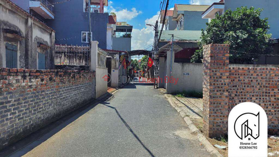 House for sale in Yen Vien town, Ha Huy Tap lane near school and market 98m frontage: 7.6m 6 billion 9 Sales Listings