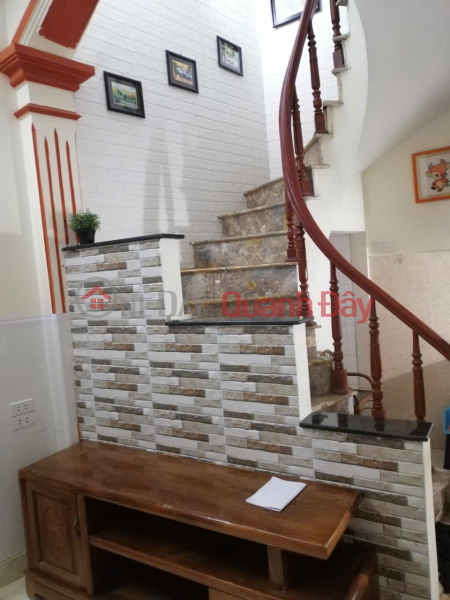 đ 7 Million/ month Whole house for rent in Vinh Hung, 3.5 floors x 25m2, 2 bedrooms, 7 million for family, online business