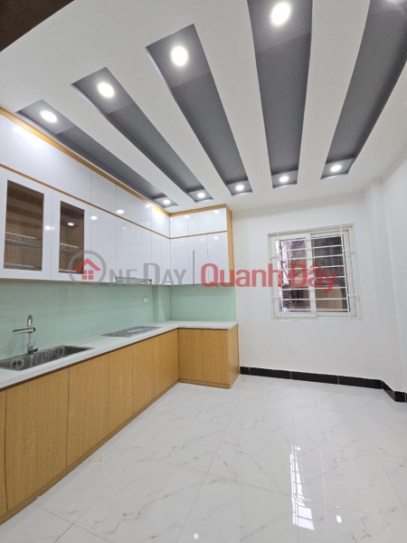 Nhà Đẹp 5 Tầng - Trung Tâm Đống Đa - Ở Ngay - Sổ Đỏ Chính Chủ! | Việt Nam, Bán | đ 6,5 tỷ