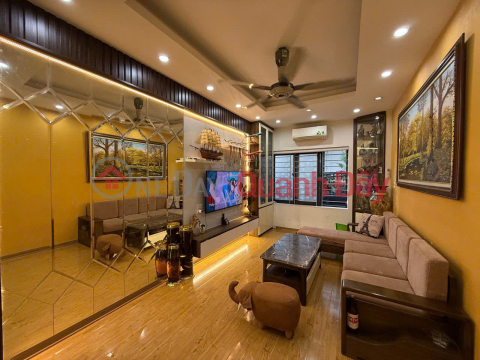 Cho thuê nhà nguyên căn ngõ 42 Thịnh Liệt, 40m² x 5 tầng, 3 ngủ, 3 WC.12 triệu. _0