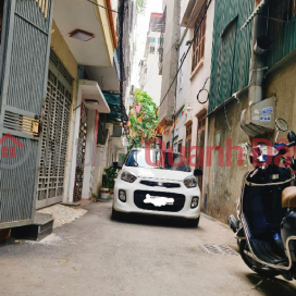 House divided into toilet and toilet lot - Ha Dong, car parking through door 43m2 x Mt 4m price 5.75 billion _0