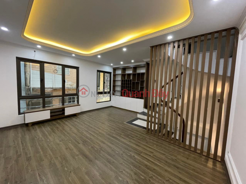 Selling townhouse at Lang Chua Dong Da, selling cars, parking area Area 50m2 6 floors MT 5.5m only 5.5 billion Contact 0817606560 Vietnam Sales | ₫ 5.5 Billion