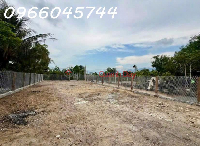 Land for sale in Van Thang commune, Van Ninh district, Khanh Hoa province, area 300m2, price 1.3 billion VND. Sales Listings