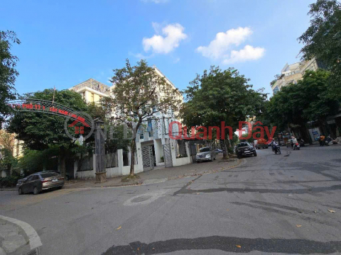 [URGENT] TOWNHOUSE FOR SALE IN LINH DAM, PARK VIEW, CORNER LOT, INVESTMENT PRICE, 136m2, ONLY 28.6 BILLION VND _0