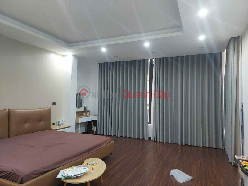 đ 27 Billion | House for sale on Nguyen Van Cu, 118m x 5 floors, 5.5m frontage, elevator, garage, business