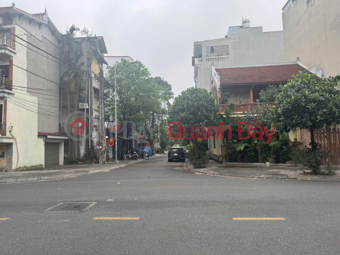 OWNER selling a resettlement land plot in Xóm Lò, Thượng Thanh, Long Biên, Hanoi - Road accessible to cars. _0