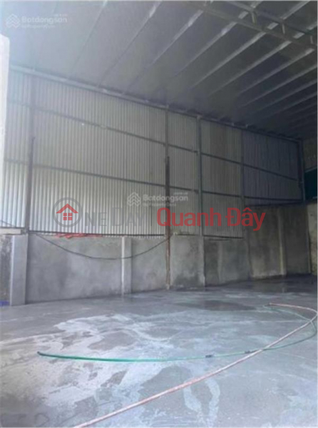 Warehouse for rent ~ 150m near Yen So Tam Trinh, Underground water bus station, price 8 million 8 million\\/month Rental Listings